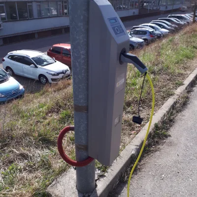 FIIT streetlight charger