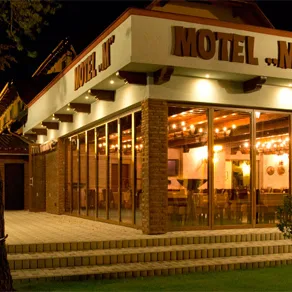 Motel M