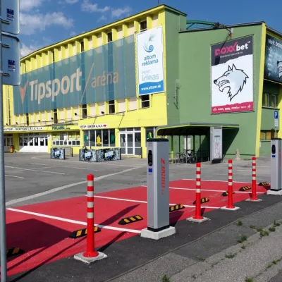 ZSE ZA Rezident Zimný štadión Uhoľná